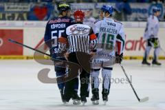 DEL - Eishockey - Saison 2015/2016 - ERC Ingolstadt - Augsburger Panther - Patrick Köppchen (#55 ERC Ingolstadt) - Aleksander Polaczek im Gespräch - Foto: Jürgen Meyer