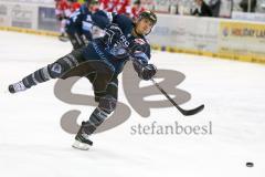 DEL - Eishockey - ERC Ingolstadt - Kölner Haie - Saison 2015/2016 - John Laliberte (#15 ERC Ingolstadt) beim warm machen - Foto: Jürgen Meyer