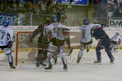 DEL - Eishockey - Saison 2015/2016 - ERC Ingolstadt - Augsburger Panther - Brian Lebler (#7 ERC Ingolstadt) mit dem 1:1 Ausgleichstreffer - Danny Irmen (#19 ERC Ingolstadt) - Foto: Jürgen Meyer