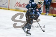 DEL - Eishockey - ERC Ingolstadt - Kölner Haie - Saison 2015/2016 - Björn Barta (#33 ERC Ingolstadt) beim warm machen - Foto: Jürgen Meyer