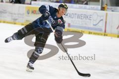 DEL - Eishockey - ERC Ingolstadt - Kölner Haie - Saison 2015/2016 - Patrick McNeill (#2 ERC Ingolstadt) beim warm machen - Foto: Jürgen Meyer