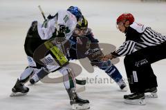 DEL - Eishockey - Saison 2015/2016 - ERC Ingolstadt - Augsburger Panther - Jared Ross (#42 ERC Ingolstadt) beim Bully - Foto: Jürgen Meyer