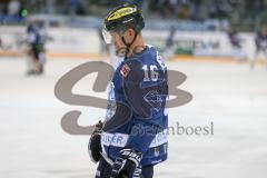 DEL - Eishockey - ERC Ingolstadt - Iserlohn Roosters - Saison 2016/2017 - Martin Buchwieser (#16 ERCI) beim warm machen - Foto: Meyer Jürgen