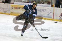 DEL - Eishockey - ERC Ingolstadt - Kölner Haie - Saison 2015/2016 - Dustin Friesen (#14 ERC Ingolstadt) beim warm machen - -  Foto: Jürgen Meyer