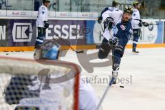 DEL - Eishockey - ERC Ingolstadt - Iserlohn Roosters - Saison 2016/2017 - Jean-Francois Jacques (#44 ERCI) beim warm machen - Foto: Meyer Jürgen