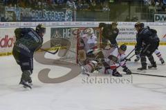 DEL - Eishockey - ERC Ingolstadt - Kölner Haie - Saison 2015/2016 - Thomas Greilinger (#39 ERC Ingolstadt) - Gustaf Wesslau (#29 Köln) - Torwart Kööln - Foto: Jürgen Meyer