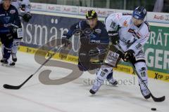 DEL - Eishockey - Saison 2015/2016 - ERC Ingolstadt - Augsburger Panther - Patrick McNeill (#2 ERC Ingolstadt) an der Bande im Zweikampf - Foto: Jürgen Meyer