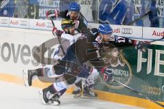 DEL - Eishockey - ERC Ingolstadt - Adler Mannheim - Saison 2016/2017 - Simon Schütz (#97 ERCI) - Kink Marcus (#17 Mannheim) - Foto: Meyer Jürgen