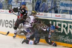 DEL - Eishockey - ERC Ingolstadt - Adler Mannheim - Saison 2016/2017 - Simon Schütz (#97 ERCI) - Kink Marcus (#17 Mannheim) - Foto: Meyer Jürgen