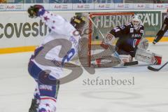 DEL - Eishockey - ERC Ingolstadt - Adler Mannheim - Saison 2016/2017 - Thomas Oppenheimer (#8 ERCI) schiesst den 1:1 Ausgleichstreffer - Endras Dennis Torwart (#44 Mannheim) -  Jubel - Foto: Meyer Jürgen