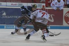 DEL - Eishockey - Saison 2018/2019 - ERC Ingolstadt - Schwenninger Wild Wings - Joachim Ramoser (#47 ERCI) - Dominik Bittner(#7 Schwenningen) - Foto: Meyer Jürgen