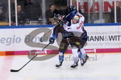 DEL - Eishockey - ERC Ingolstadt - Saison 2019/2020 - EHC Red Bulls München - Zweikampf, #erc# Keith Julie (#5, EHCM),