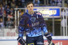 Im Bild: Fabio Wagner (#5 ERC) feiert mit den Fans

Eishockey - Herren - DEL - Saison 2019/2020 -  ERC Ingolstadt - Schwenninger Wild Wings - Foto: Ralf Lüger