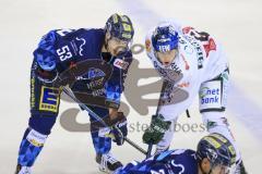 Im Bild: Brandon Mashinter (#53 ERC) und Marco Sternheimer (#6 Augsburger Panther)

Eishockey - Herren - DEL - Saison 2019/2020 -  ERC Ingolstadt - Augsburger Panther - Foto: Ralf Lüger