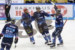 Im Bild: Tor für den ERC durch Matt Bailey (#22 ERC) - Jussi Rynnäs (#40 Krefeld) ist machtlos, jubel mit Maurice Edwards (#23 ERC) Brett Oslon (#16 ERC) und Sean Sullivan (#37 ERC)

Eishockey - Herren - DEL - Saison 2019/2020, Spiel 3 - 20.09.2019 -  E