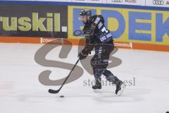 Im Bild: Colton Jobke (#7 ERC)

Eishockey - Herren - DEL - Saison 2019/2020 -  ERC Ingolstadt - Straubing Ice Tigers - Foto: Ralf Lüger