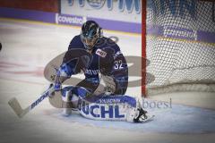 Im Bild: Jochen Reimer (#32 Torwart ERC) mit dem Save

Eishockey - Herren - DEL - Saison 2019/2020 -  ERC Ingolstadt - Adler Mannheim - Foto: Ralf Lüger