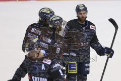 Im Bild: Kris Foucault (#81 ERC) Brett Findlay (#19 ERC) Jerry D´Amigo (#9 ERC)

Eishockey - Herren - DEL - Saison 2019/2020 -  ERC Ingolstadt - Straubing Ice Tigers - Foto: Ralf Lüger