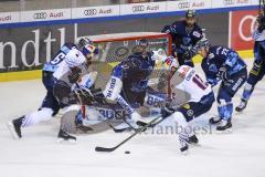 Im Bild: Jochen Reimer (#32 Torwart ERC) Mads Christensen (#12 EHC Red Bull München)  David Elsner (#61 ERC) Andrew Bodnarchuk (#2 EHC Red Bull München) Maurice Edwards (#23 ERC)

Eishockey - Herren - DEL - Saison 2019/2020, Spiel 5 - 26.09.2019 -  ERC 