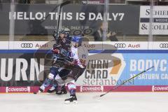 Im Bild: Maurice Edwards (#23 ERC) und Phil Hungerecker (#94 Adler Mannheim)

Eishockey - Herren - DEL - Saison 2019/2020 -  ERC Ingolstadt - Adler Mannheim - Foto: Ralf Lüger