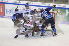 Im Bild: Kris Foucault (#81 ERC) vor dem Tor von Markus Keller (#35 Augsburger Panther) - Brady Lamb (#2 Augsburger Panther)) kommt zur Hilfe

Eishockey - Herren - DEL - Saison 2019/2020 -  ERC Ingolstadt - Augsburger Panther - Foto: Ralf Lüger