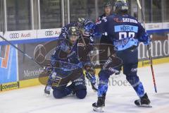 Im Bild: Tor zum 2:1 für den ERC durch Brandon Mashinter (#53 ERC) - jubel mit David Elsner (#61 ERC) Mirko Höfflin (#92 ERC)

Eishockey - Herren - DEL - Saison 2019/2020 -  ERC Ingolstadt - Augsburger Panther - Foto: Ralf Lüger