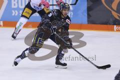 Im Bild: Fabio Wagner (#5 ERC)

Eishockey - Herren - DEL - Saison 2019/2020 -  ERC Ingolstadt - Eisbären Berlin - Foto: Ralf Lüger