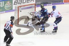 Im Bild: Tor für den ERC in der Overtime durch Mike Collins (#13 ERC) - Dennis Endras (#44 Adler Mannheim) ist machtlos

Eishockey - Herren - DEL - Saison 2019/2020 -  ERC Ingolstadt - Adler Mannheim - Foto: Ralf Lüger