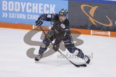 Im Bild: Ville Koistinen (#10 ERC)

Eishockey - Herren - DEL - Saison 2019/2020 -  ERC Ingolstadt - Straubing Ice Tigers - Foto: Ralf Lüger