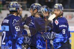 Im Bild: Mike Collins (#13 ERC) Mirko Höfflin (#92 ERC) Jochen Reimer (#32 Torwart ERC) Jerry D´Amigo (#9 ERC)

Eishockey - Herren - DEL - Saison 2019/2020 -  ERC Ingolstadt - Augsburger Panther - Foto: Ralf Lüger