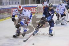 Im Bild: Mark Fraser (#2 Schwenningen) und Jerry D´Amigo (#9 ERC)

Eishockey - Herren - DEL - Saison 2019/2020 -  ERC Ingolstadt - Schwenningen Wild Wings - Foto: Ralf Lüger