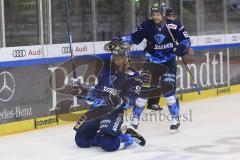 Im Bild: Tor zum 2:1 für den ERC durch Brandon Mashinter (#53 ERC) - jubel mit David Elsner (#61 ERC)

Eishockey - Herren - DEL - Saison 2019/2020 -  ERC Ingolstadt - Augsburger Panther - Foto: Ralf Lüger