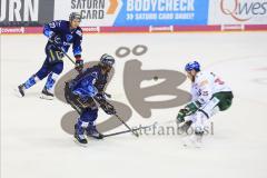 Im Bild: Matt Bailey (#22 ERC) Jerry D´Amigo (#9 ERC) und Daniel Schmölz (#25 Augsburger Panther)

Eishockey - Herren - DEL - Saison 2019/2020 -  ERC Ingolstadt - Augsburger Panther - Foto: Ralf Lüger