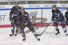 Im Bild: Tor durch Mirko Höfflin (#92 ERC) - jubel mit Colton Jobke (#7 ERC) Dustin Friesen (#14 ERC) und Jerry D´Amigo (#9 ERC)

Eishockey - Herren - DEL - Saison 2019/2020 -  ERC Ingolstadt - Straubing Ice Tigers - Foto: Ralf Lüger