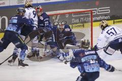 Im Bild: Colton Jobke (#7 ERC) Maurice Edwards (#23 ERC) Timo Pielmeier (#51 Torwart ERC) Wayne Simpson (#21 ERC)

Eishockey - Herren - DEL - Saison 2019/2020 -  ERC Ingolstadt - Iserlohn Roosters - Foto: Ralf Lüger