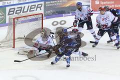 Im Bild: Dennis Endras (#44 Adler Mannheim) und Maurice Edwards (#23 ERC)

Eishockey - Herren - DEL - Saison 2019/2020 -  ERC Ingolstadt - Adler Mannheim - Foto: Ralf Lüger