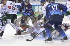 Im Bild: Brady LAMB (Augsburger Panther, 2) Hans Detsch (#89 ERC) Markus Keller (#35 Augsburger Panther) Petr Taticek (#17 ERC)

Eishockey - Herren - DEL - Saison 2019/2020 -  ERC Ingolstadt - Augsburger Panther - Foto: Ralf Lüger