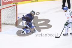 Im Bild: David Stieler (#21 Augsburger Panther) verschießt den Penalty bei Jochen Reimer (#32 Torwart ERC)

Eishockey - Herren - DEL - Saison 2019/2020 -  ERC Ingolstadt - Augsburger Panther - Foto: Ralf Lüger