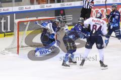 Im Bild: Klasse abgewehrt von Jochen Reimer (#32 Torwart ERC) - Dustin Friesen (#14 ERC) hält Trevor Parkes (#84 EHC Red Bull München) vom Tor weg

Eishockey - Herren - DEL - Saison 2019/2020, Spiel 5 - 26.09.2019 -  ERC Ingolstadt - EHC Red Bull Münche