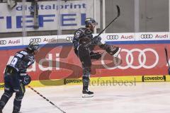 Im Bild: Tor durch Brett Findlay (#19 ERC)

Eishockey - Herren - DEL - Saison 2019/2020 -  ERC Ingolstadt - Straubing Ice Tigers - Foto: Ralf Lüger
