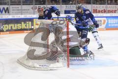 Im Bild: Tor zum 1:1 durch Wayne Simpson (#21 ERC) - Jubel mit Brett Oslon (#16 ERC)

Eishockey - Herren - DEL - Saison 2019/2020 -  ERC Ingolstadt - Augsburger Panther - Foto: Ralf Lüger