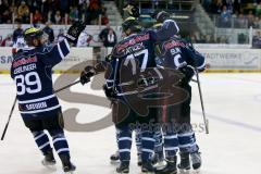 DEL - Play Off - Finale - Spiel 4 ERC Ingolstadt - Adler Mannheim - Petr Taticek (#17 ERC Ingolstadt) freut sich über den Ausgleichstreffer von Alexandre Picard (#45 ERC Ingolstadt) - Thomas Greilinger (#39 ERC Ingolstadt) - Brandon Buck (#9 ERC Ingolstad