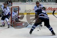 DEL - Playoff - Viertelfinale - 7. Spiel - ERC Ingolstadt - Iserlohn Roosters - Thomas Greilinger (#39 ERC Ingolstadt) - Mathias Lange Torwart Iserlohn - Foto: Jürgen Meyer