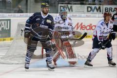 DEL - Playoff - Viertelfinale - 7. Spiel - ERC Ingolstadt - Iserlohn Roosters - Jeffrey Szwez (#10 ERC Ingolstadt) - Mathias Lange Torwart Iserlohn - Foto: Jürgen Meyer