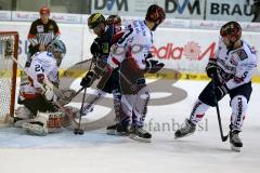 DEL - Playoff - Viertelfinale - 7. Spiel - ERC Ingolstadt - Iserlohn Roosters - John Laliberte (#15 ERC Ingolstadt) - Mathias Lange Torwart Iserlohn - Foto: Jürgen Meyer