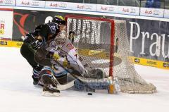 ERC Ingolstadt - Krefeld Pinguine - Playoff - Viertelfinale - Spiel2 - Patrik Hager mit Einschussmöglichkeit - Foto: Juergen Meyer