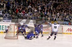 ERC Ingolstadt - Krefeld Pinguine - Playoff - Viertelfinale - Spiel2 - Kleinschülermannschaft beim Spiel in der Drittelpause - Foto: Juergen Meyer