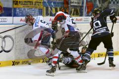 DEL - Playoff - Viertelfinale - 7. Spiel - ERC Ingolstadt - Iserlohn Roosters - John Laliberte (#15 ERC Ingolstadt) - Jeffrey Szwez (#10 ERC Ingolstadt) - Foto: Jürgen Meyer