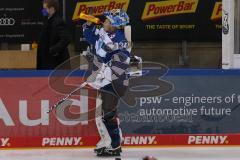 DEL - Eishockey - Saison 2020/21 - ERC Ingolstadt - Eisbären Berlin - Michael Garteig Torwart (#34 ERCI) beim warm machen - Foto: Jürgen Meyer