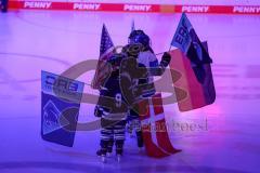 Penny DEL - Eishockey - Saison 2021/22 - ERC Ingolstadt - Fischtown Pinguins Bremerhaven - Einlaufkinder -  Foto: Jürgen Meyer